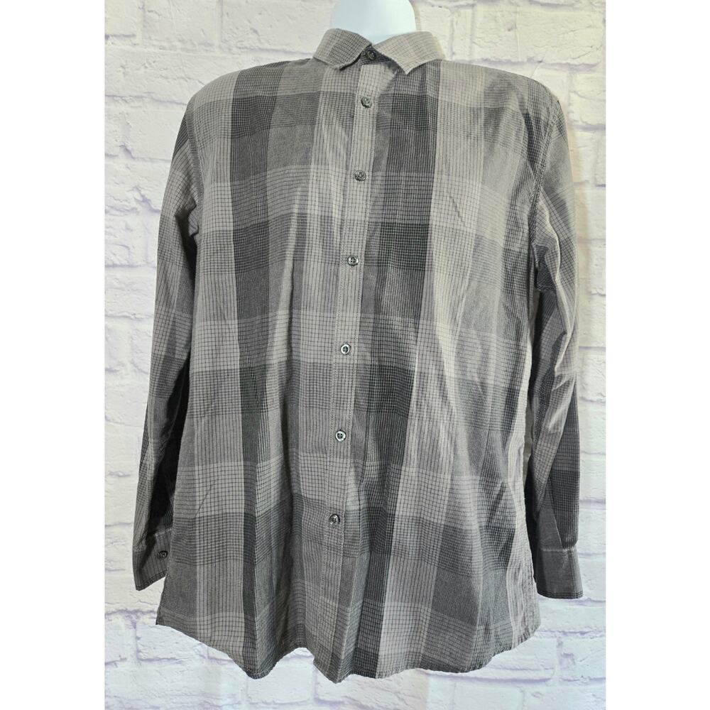 Axist Black Gray Plaid Button Up Men's Shirt Medium Long Sleeves